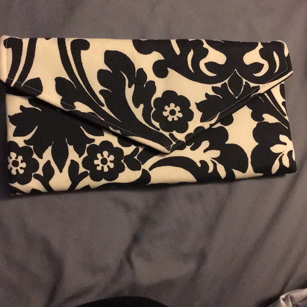 NWOT Damask envelope clutch